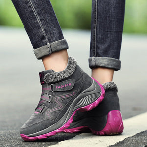 Explore the Great Outdoors with Confidence: Women's Leather Waterproof Non-Slip Hiking Boots